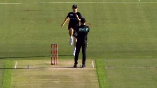 Tom Curran during practice session against Hobart Hurricanes(Channel 7/BBL)